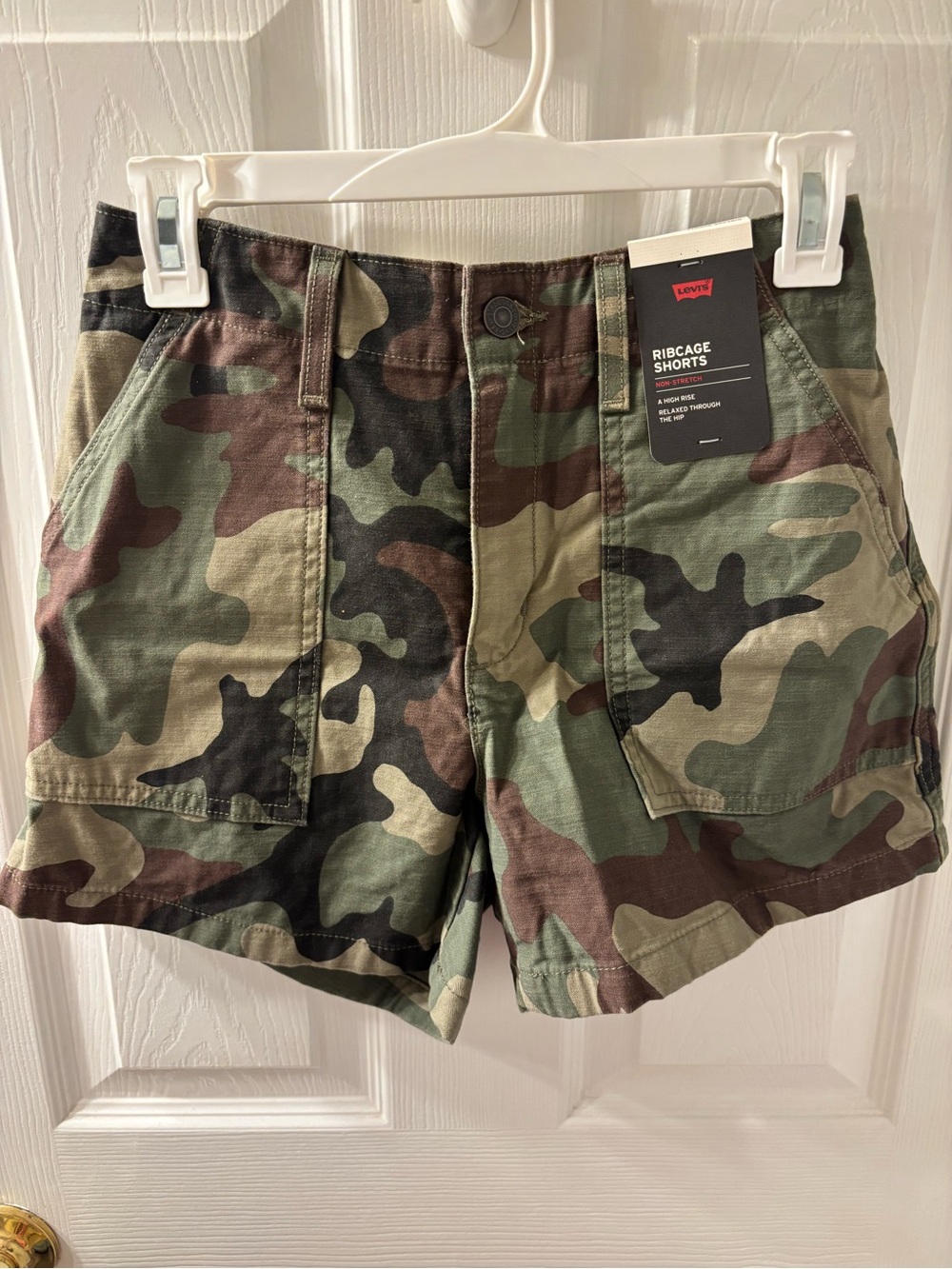 Levi's Women’s Camo Cargo Shorts - Green/Brown Camo